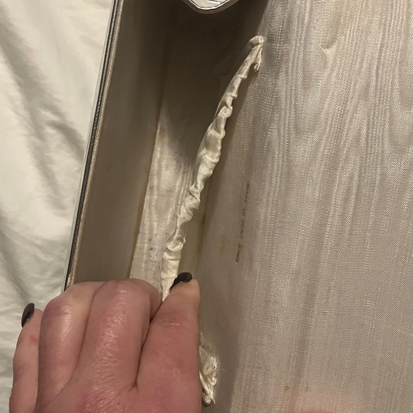 Stylish Silver Handbag - Picture 3 of 3